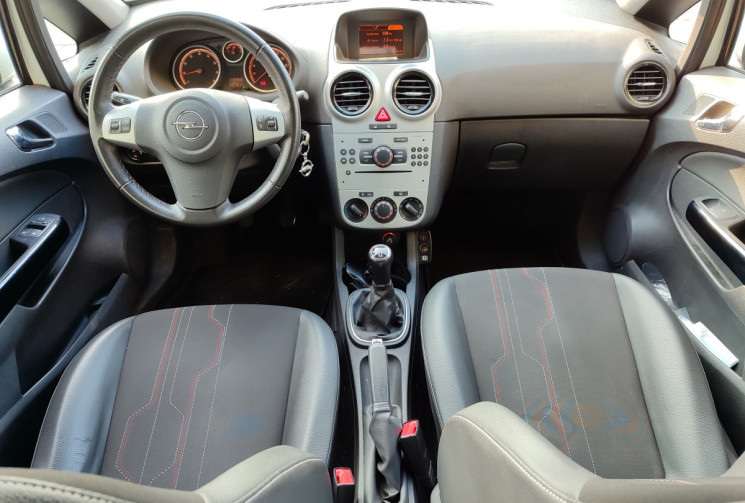 Opel Corsa D 3 portes Phase 2 1.0 i 65 cv