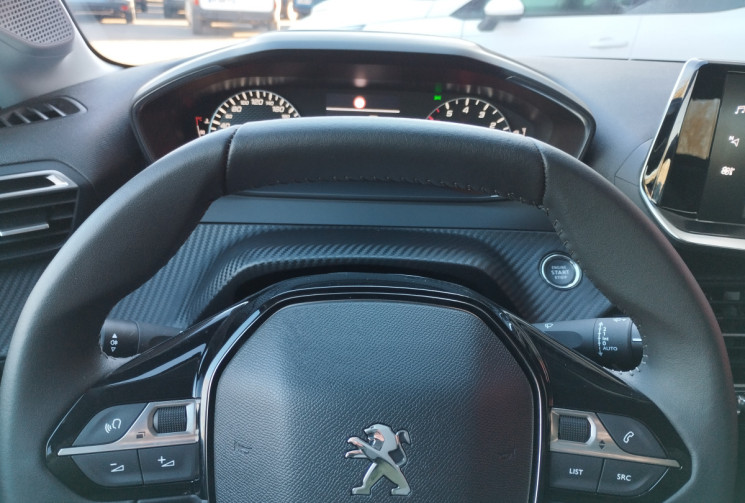 Peugeot 208 1.2 PureTech 100 Allure S&S BVM6 *NEUVE 0 KM*
