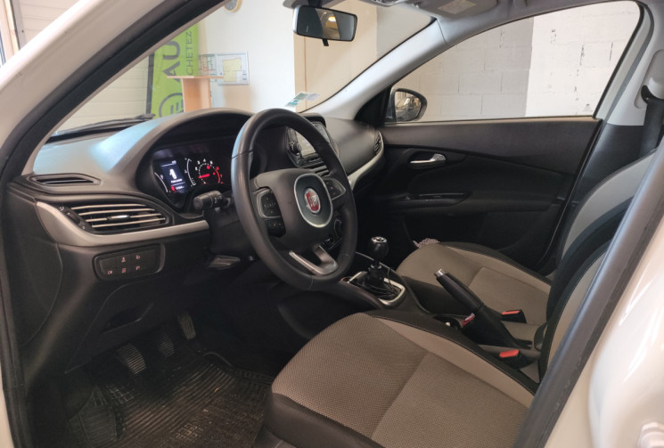 FIAT TIPO 1.4 95ch Easy MY18 SEDAN CT OK