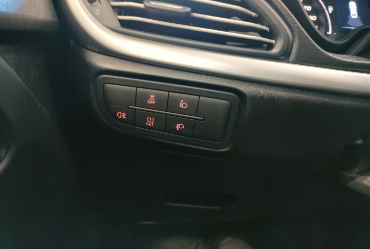 FIAT TIPO 1.4 95ch Easy MY18 SEDAN CT OK