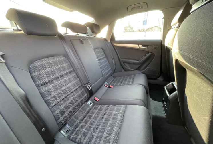 Audi A4 2.0 TDI 136 CV SERIE 3 PHASE 2 BUSINESS LINE  - GARANTIE 12 MOIS
