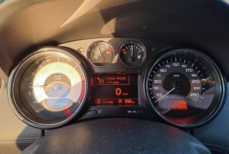 Peugeot RCZ 2.0 HDI 163ch Asphalt FULL OPTION