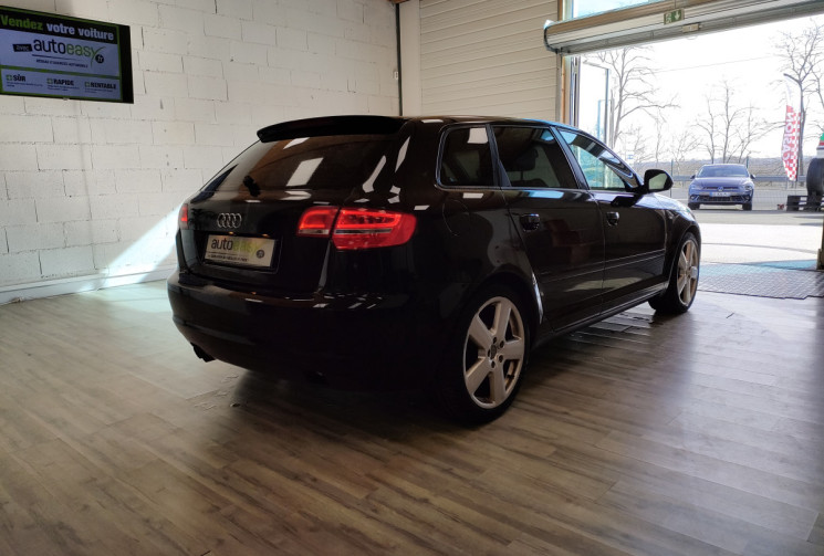 Audi A3 SPORTBACK  2.0 TDI 140ch S line DISTRIBUTION OK 