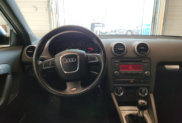Audi A3 SPORTBACK  2.0 TDI 140ch S line DISTRIBUTION OK 