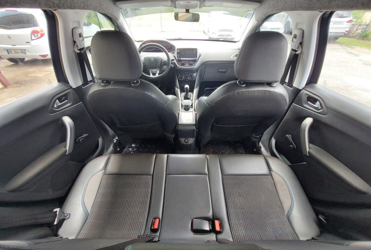 Peugeot 2008 1.6 BlueHDi 100ch Urban Cross S&S // Bon état