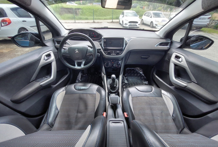 Peugeot 2008 1.6 BlueHDi 100ch Urban Cross S&S // Bon état