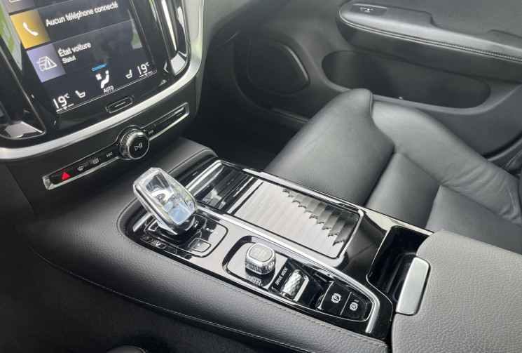 Volvo V60 T8 AWD TWIN ENGINE 303 + 87CH INSCRIPTION Entretien VOLVO