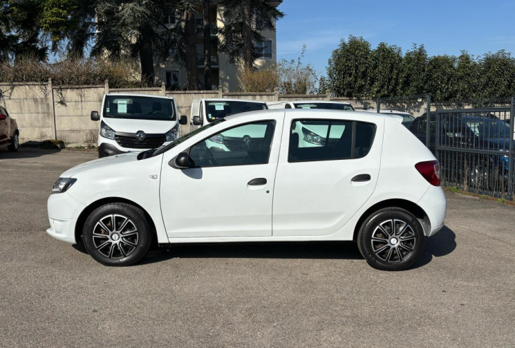 Dacia Sandero 1.2 / 75 CH / LAUREATE 