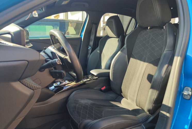 Peugeot 208 II / 1.2 / 130 CV GT PACK / TVA Récupérable  