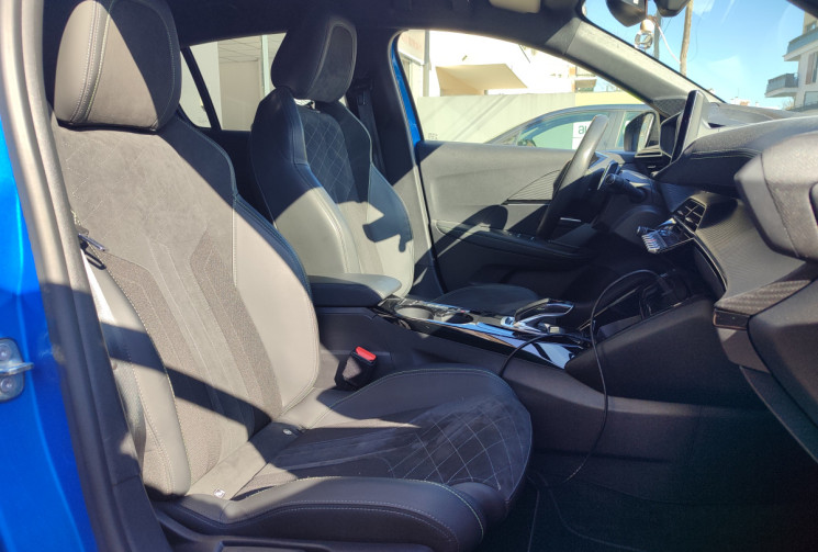 Peugeot 208 II / 1.2 / 130 CV GT PACK / TVA Récupérable  