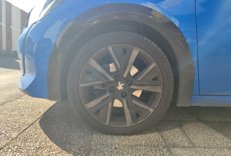 Peugeot 208 II / 1.2 / 130 CV GT PACK / TVA Récupérable  