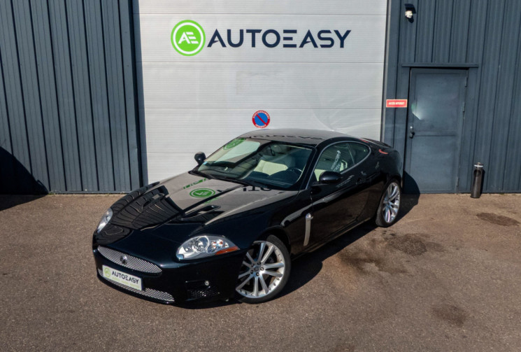 Jaguar XKR 4.2 v8 coupé 416 cv