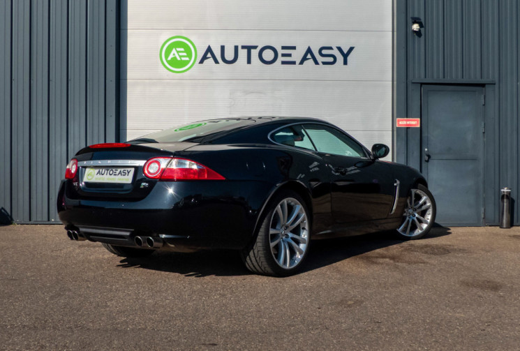Jaguar XKR 4.2 v8 coupé 416 cv
