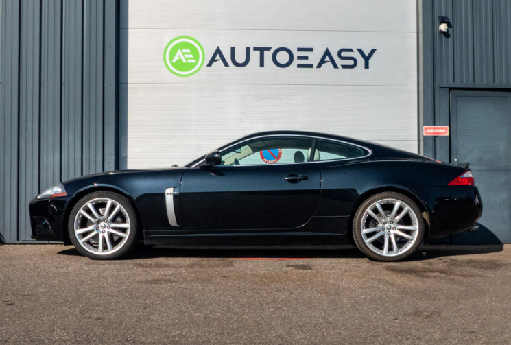 Jaguar XKR 4.2 v8 coupé 416 cv