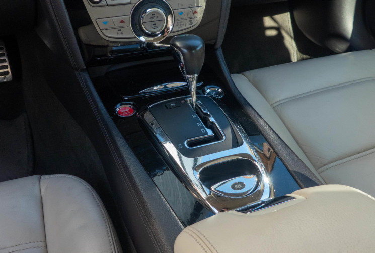 Jaguar XKR 4.2 v8 coupé 416 cv