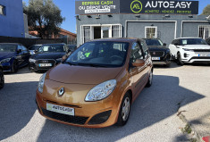 Renault Twingo II 1.2 LEV 16V 75CH AUTHENTIQUE * DISTRIBUTION NEUVE * 1ere MAIN 