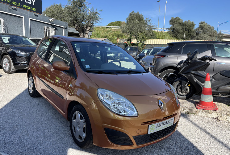 Renault Twingo II 1.2 LEV 16V 75CH AUTHENTIQUE * DISTRIBUTION NEUVE * 1ere MAIN 