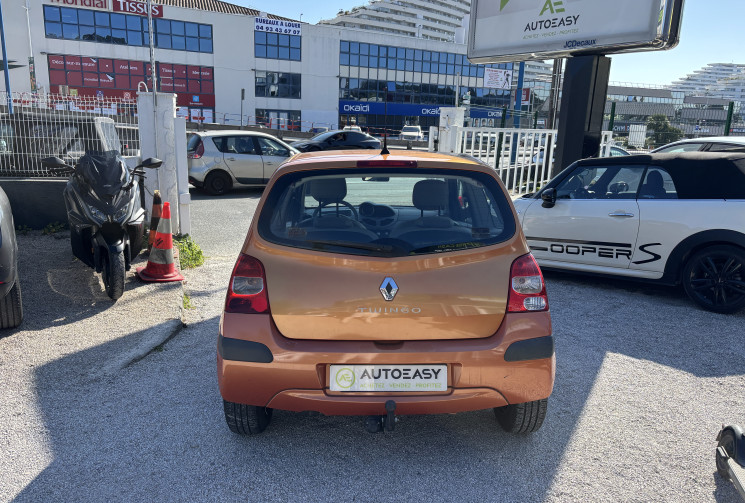 Renault Twingo II 1.2 LEV 16V 75CH AUTHENTIQUE * DISTRIBUTION NEUVE * 1ere MAIN 