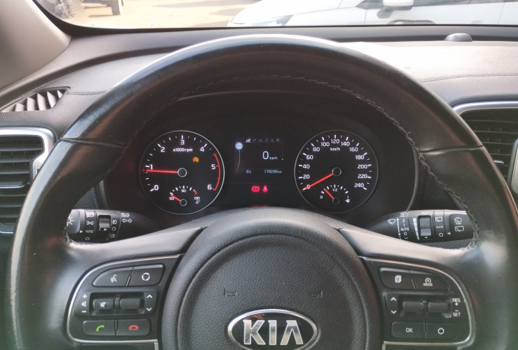 Kia Sportage  IV 1.7 CRDi 115 ISG Active 4x2 BVM6 / 1° main / Entretien Kia