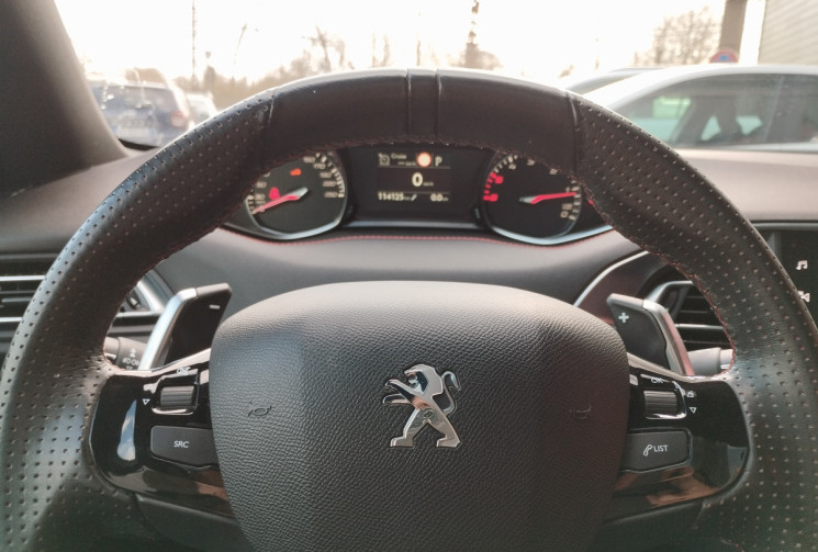 Peugeot 308 2.0 BlueHDi 180 S&S GT EAT8 / Historique complet / Toit pano / WiFi Denon 
