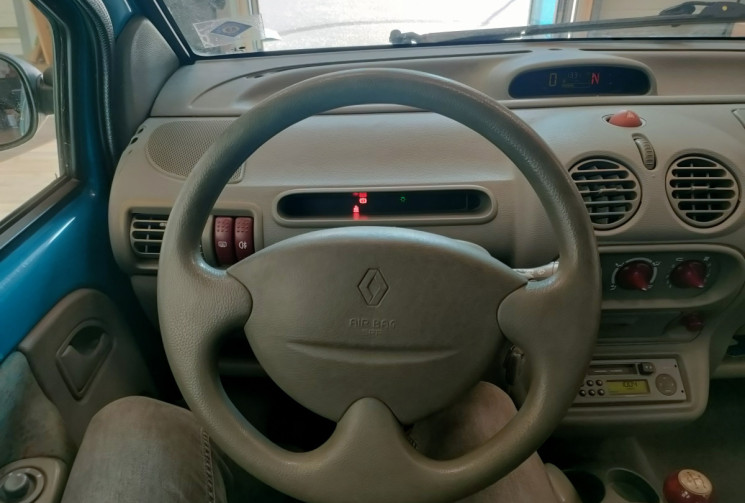 Renault Twingo I Phase 2 (X06) 1.2 i 60ch AUTO QUICKSHIFT