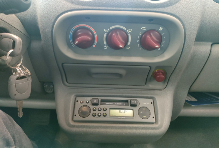 Renault Twingo I Phase 2 (X06) 1.2 i 60ch AUTO QUICKSHIFT