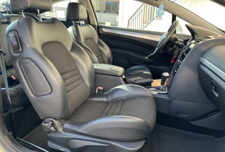Peugeot 407 3.0 HDi V6  241 CH BVA