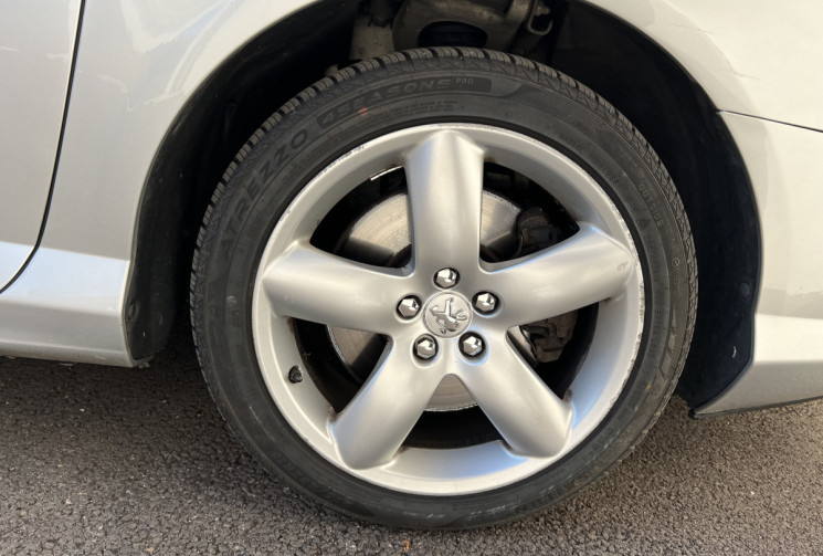 Peugeot 407 3.0 HDi V6  241 CH BVA
