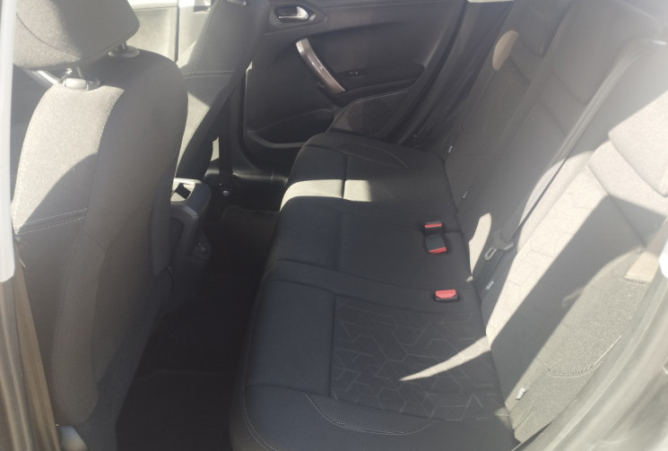 Peugeot 2008 1.2 THP 110 ALLURE S&S BOITE AUTO