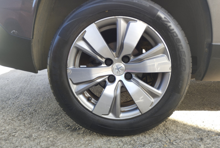 Peugeot 2008 1.2 THP 110 ALLURE S&S BOITE AUTO