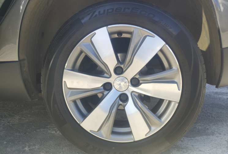 Peugeot 2008 1.2 THP 110 ALLURE S&S BOITE AUTO