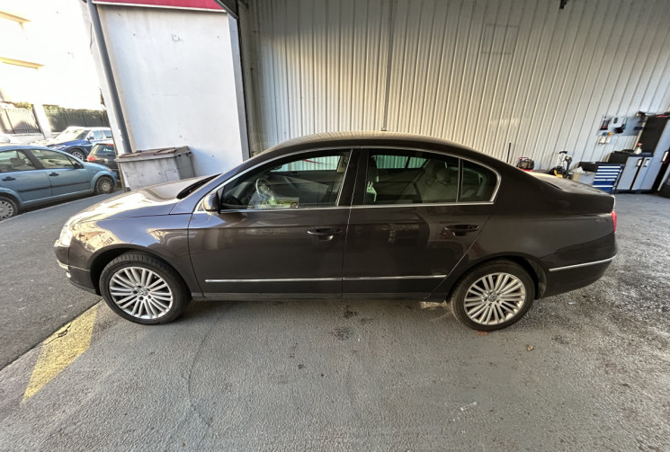 Volkswagen Passat 3.2 V6 FSI 250 