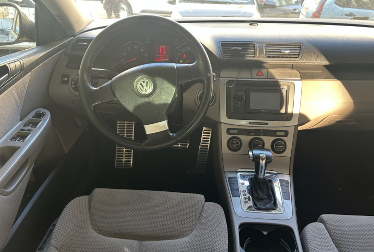 Volkswagen Passat 3.2 V6 FSI 250 