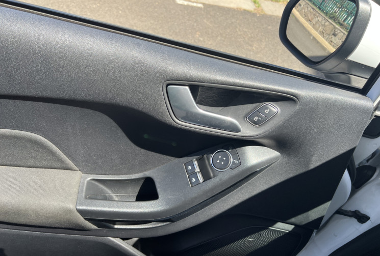 Ford Fiesta  VII 1.5 TDCi  85 cv Business UTILITAIRE