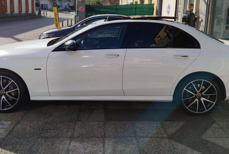 Mercedes CLASSE E 300De EQ Power 194 cv AMG LINE / BURNMESTER/ SUIVI MERCEDES 