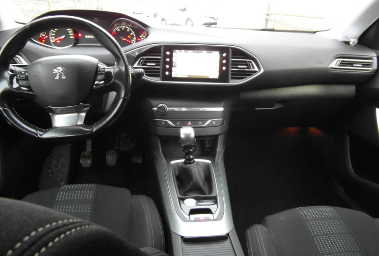 Peugeot 308 1.2 PURETECH 130CH S&S BVM6 ALLURE DISTRIB PEUGEOT NEUVE