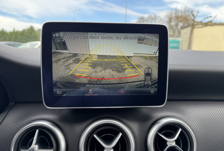 Mercedes Classe A A 45 AMG 4Matic / ENTRETIEN MERCEDES / TOIT OUVRANT / LIGNE PERF / CARPLAY