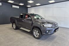 Toyota HILUX Legend 2.4 D-4D 150 Attelage + Protection de benne + rail aluminium