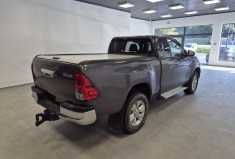 Toyota HILUX Legend 2.4 D-4D 150 Attelage + Protection de benne + rail aluminium