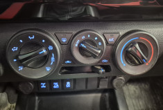Toyota HILUX Legend 2.4 D-4D 150 Attelage + Protection de benne + rail aluminium