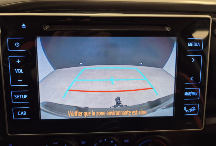 Toyota HILUX Legend 2.4 D-4D 150 Attelage + Protection de benne + rail aluminium