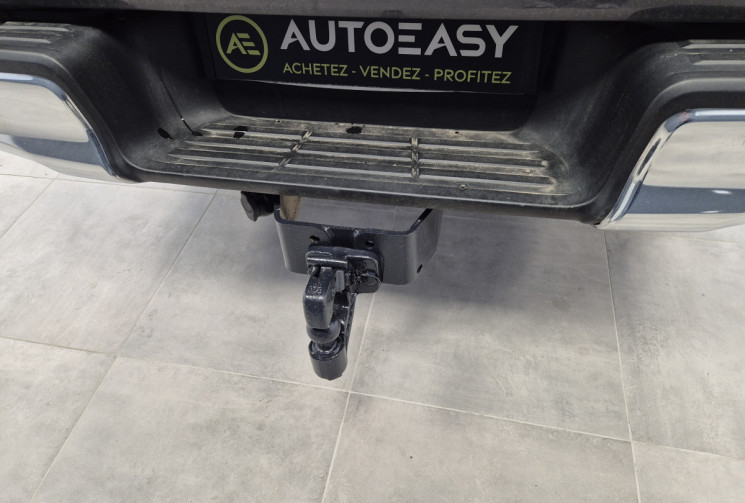 Toyota HILUX Legend 2.4 D-4D 150 Attelage + Protection de benne + rail aluminium