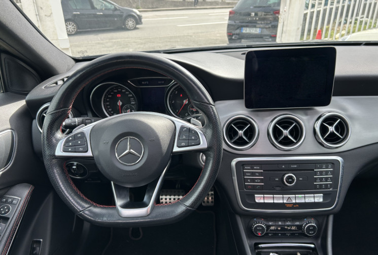 Mercedes GLA 220 D 170 Ch FASCINATION PACK AMG 7G-DCT * 1ER MAIN * TOIT OUVRANT * CAMERA 