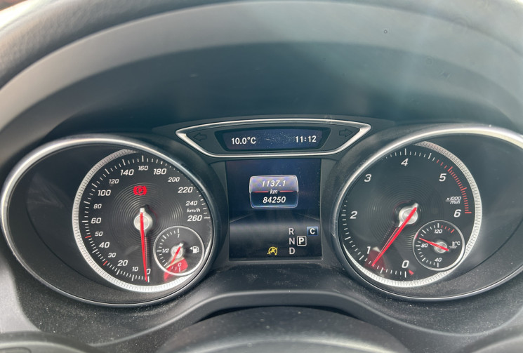 Mercedes GLA 220 D 170 Ch FASCINATION PACK AMG 7G-DCT * 1ER MAIN * TOIT OUVRANT * CAMERA 