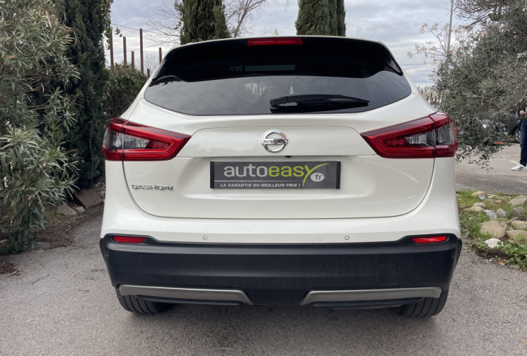 Nissan Qashqai 1.7 dCi 4WD X-Tronic 149 cv N-Connecta / Suivi complet