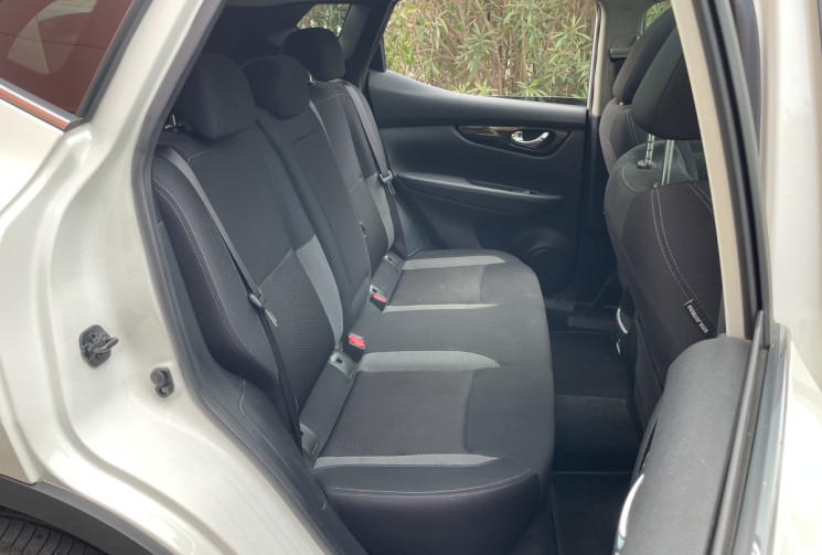 Nissan Qashqai 1.7 dCi 4WD X-Tronic 149 cv N-Connecta / Suivi complet