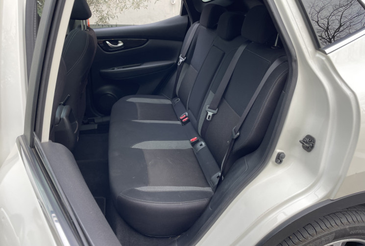 Nissan Qashqai 1.7 dCi 4WD X-Tronic 149 cv N-Connecta / Suivi complet