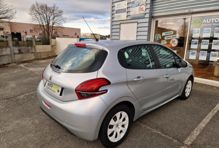 Peugeot 208  1.2 68ch Like 5p 