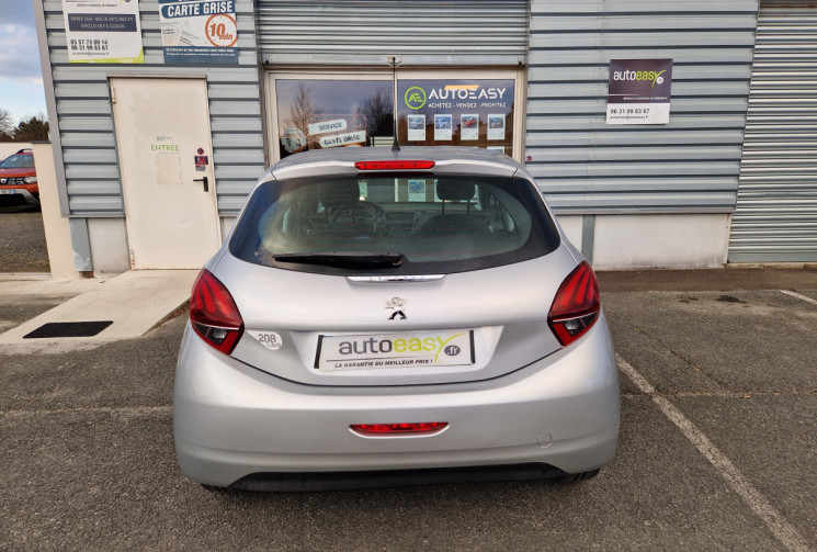 Peugeot 208  1.2 68ch Like 5p 