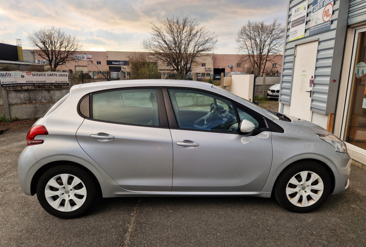 Peugeot 208  1.2 68ch Like 5p 